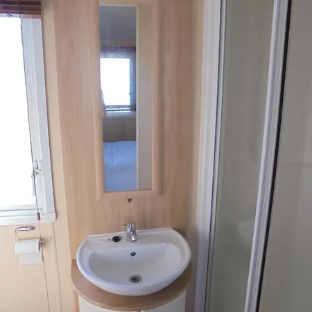 Golden Palm : Le Cottage Gold 8 Berth, Panel Heated Chapel Saint Leonards Exterior photo