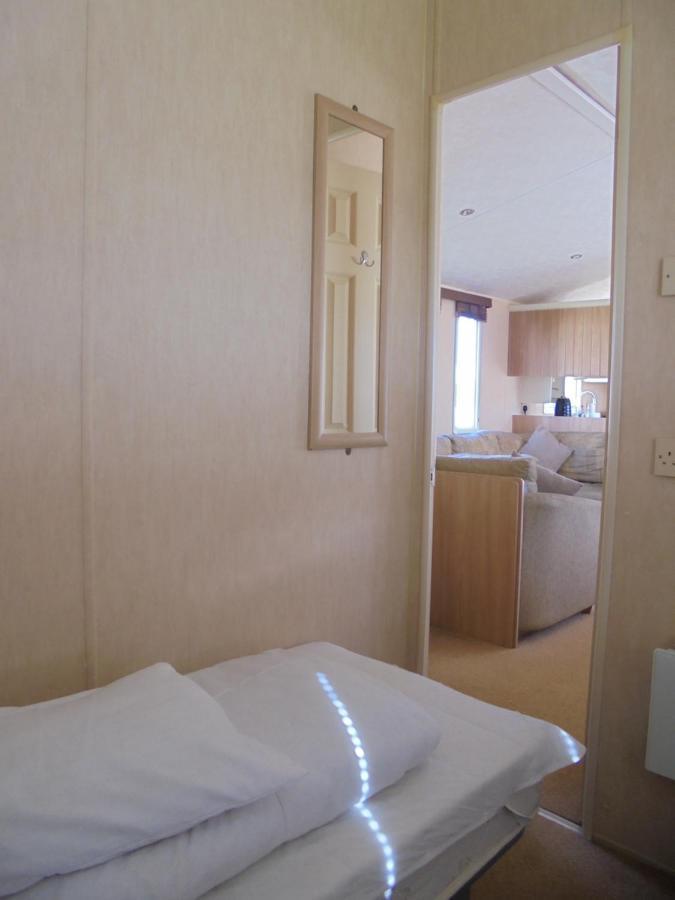 Golden Palm : Le Gold 8 Berth, Panel Heated Chapel Saint Leonards